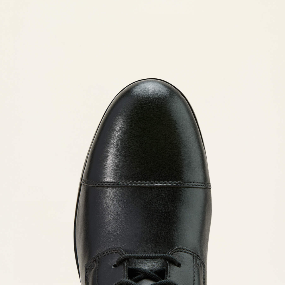 Close up image of the toe of Ariat&