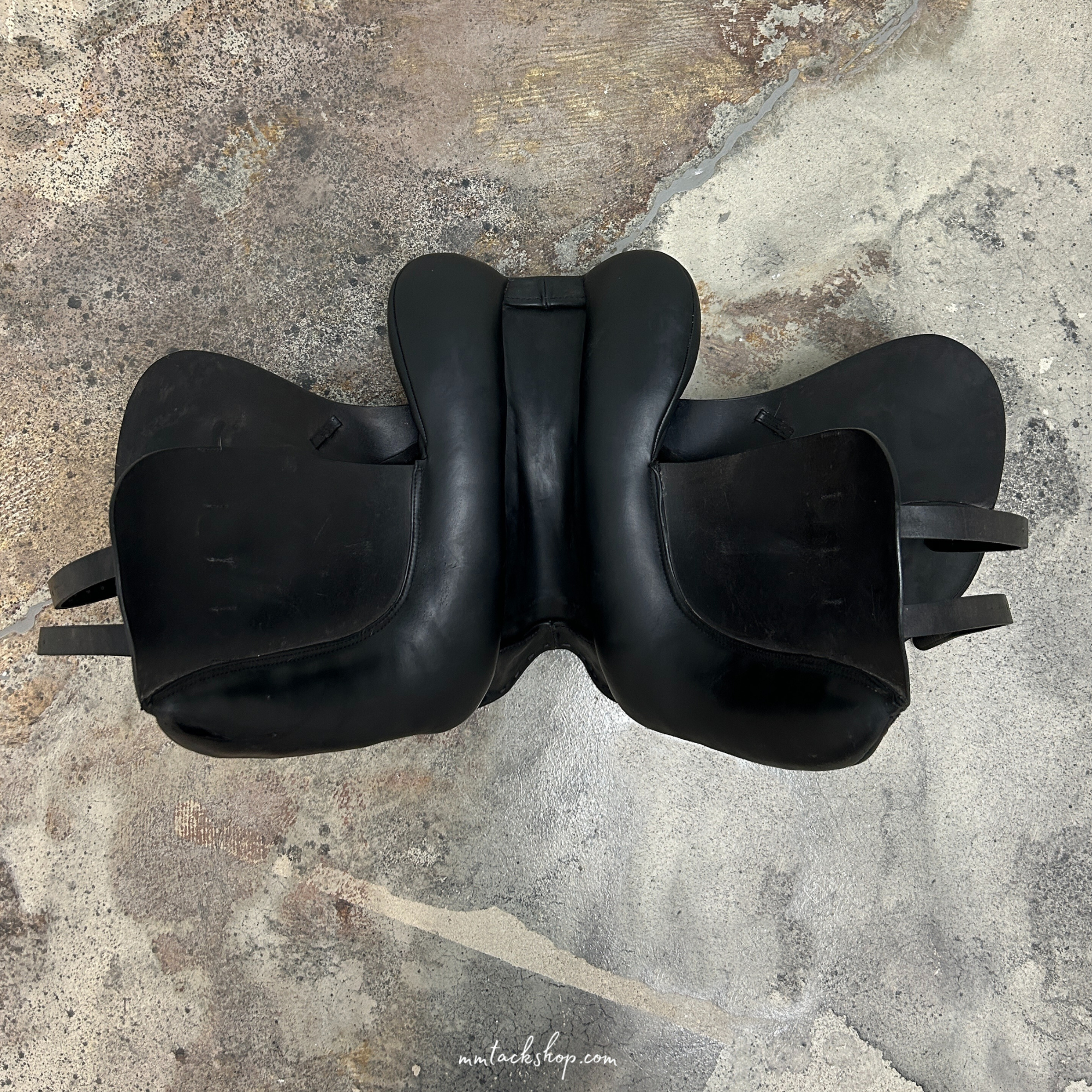 Used Dover Circuit Premier Dressage Saddle