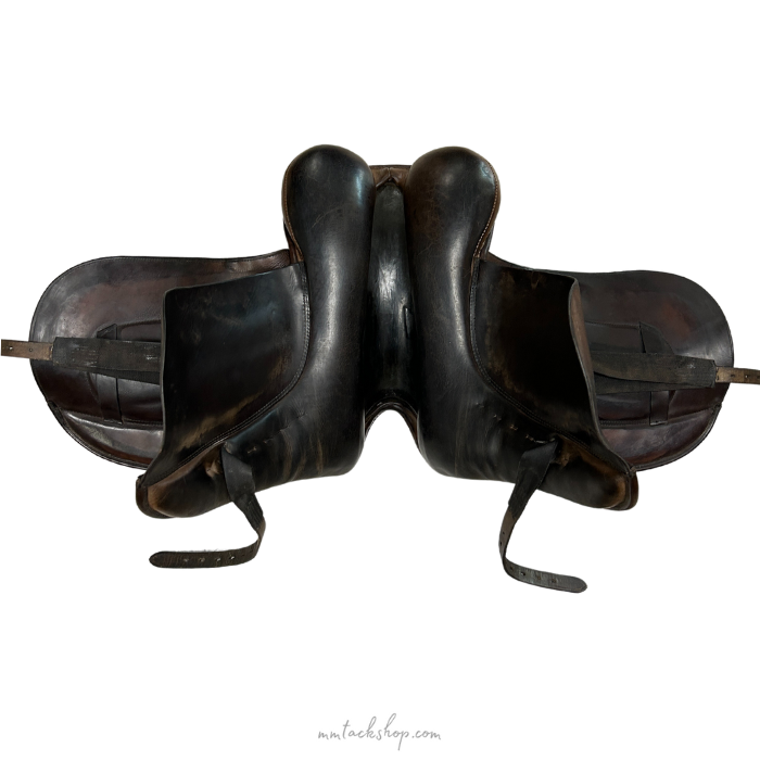 Used Hennig Dressage Saddle