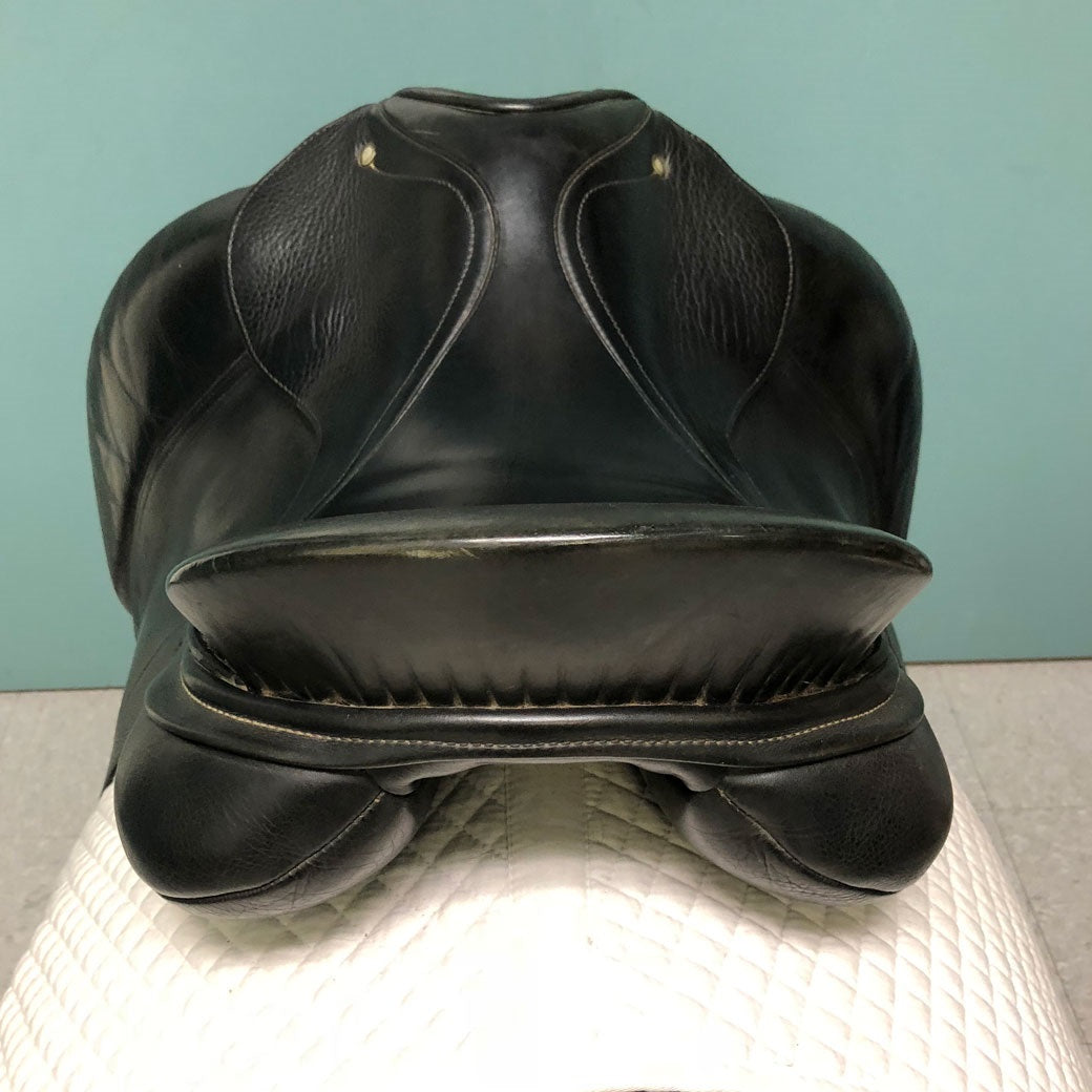 Used Schleese Infinity Dressage Saddle