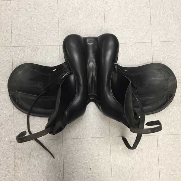 Used Schleese Infinity Dressage Saddle