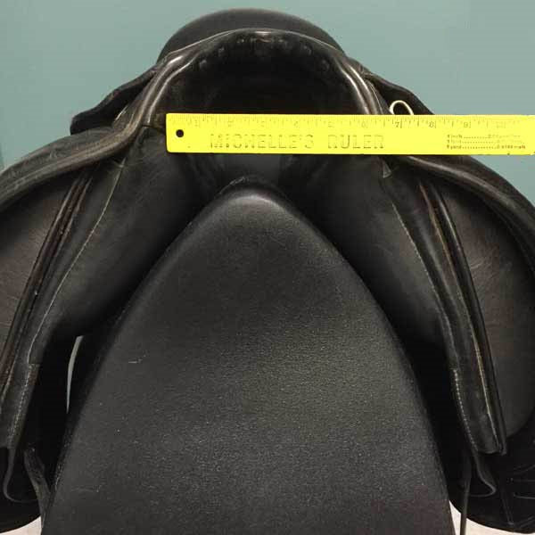 Used Schleese Infinity Dressage Saddle