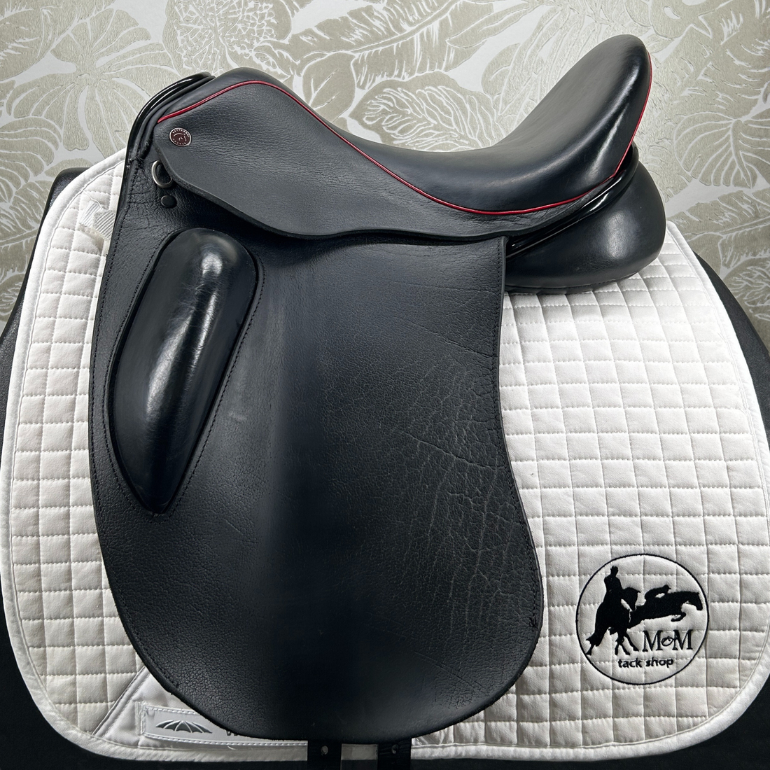 Used Dresch Custom Monoflap Dressage Saddle