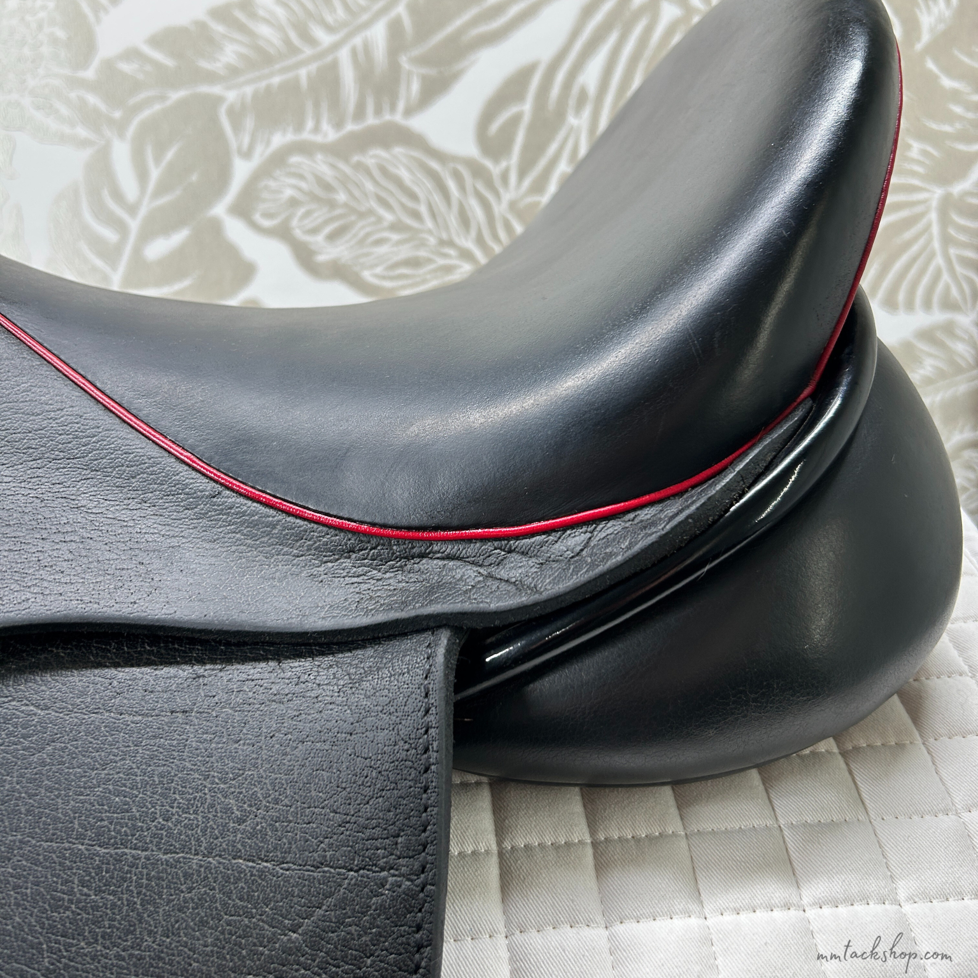 Used Dresch Custom Monoflap Dressage Saddle