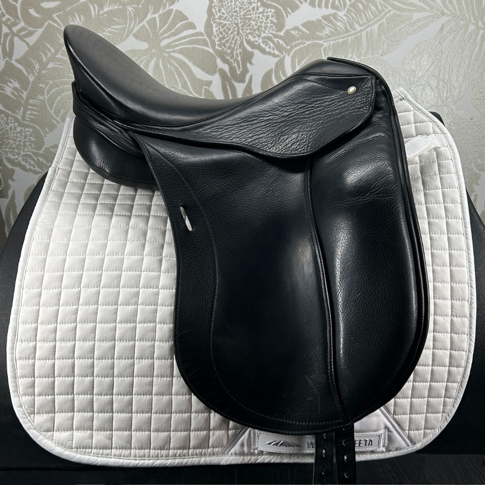 Image of 17.5&quot; used Schleese Infinity dressage saddle&