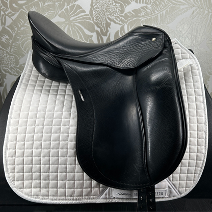 Image of 17.5&quot; used Schleese Infinity dressage saddle&