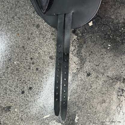 Image of 17.5&quot; used Schleese Infinity dressage saddle&