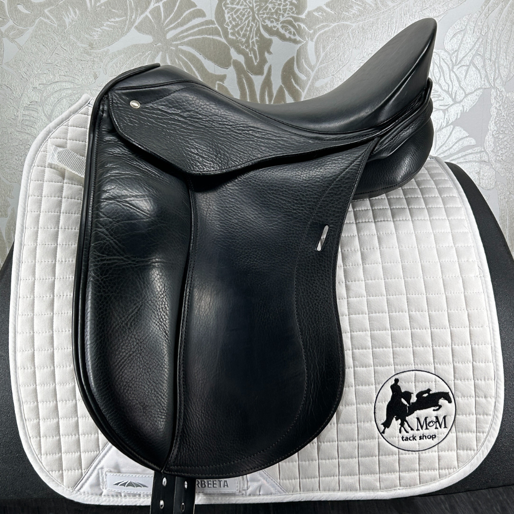 Image of 17.5&quot; used Schleese Infinity dressage saddle&
