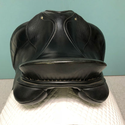 Used Schleese Infinity Dressage Saddle