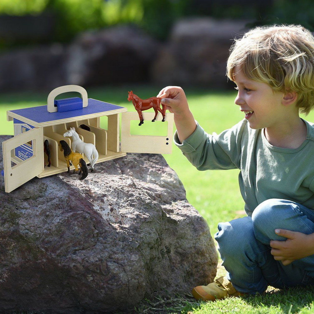 Breyer Farms Wooden Carry Stable